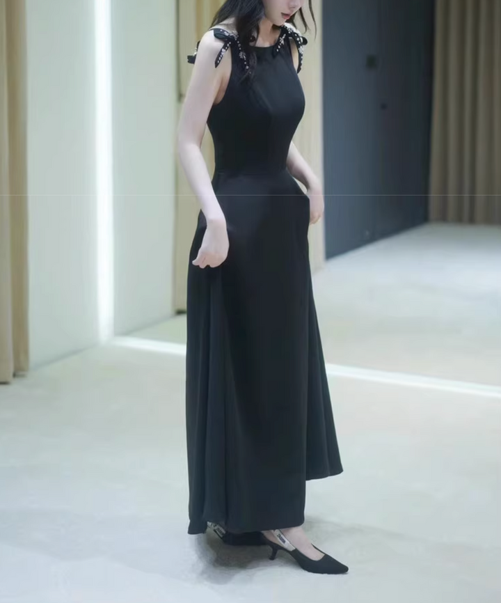 sleeveless flared dress with embellished bow straps – DELIIEN