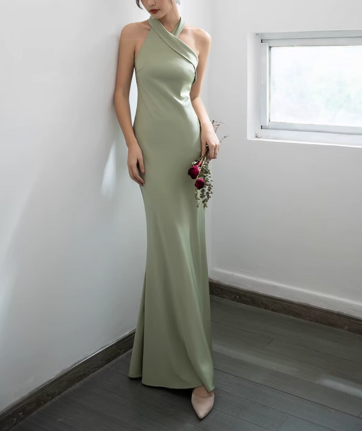 halter neck mermaid gown with cross-strap detail – SAGIIE