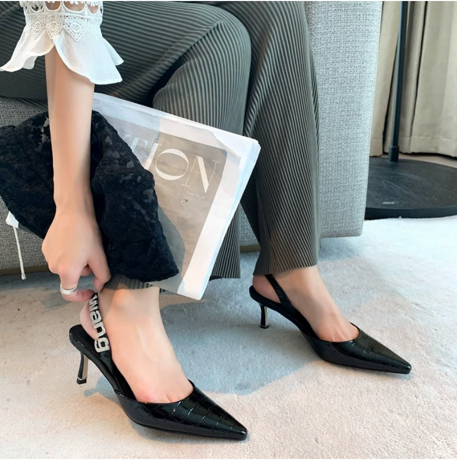 Plissiertes Oberteil mit ausgestellten Ärmeln und Maxirock-Set mit Taillengürtel – Rosiny 