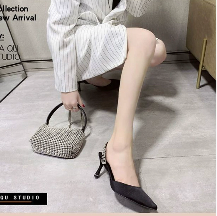 Plissiertes Oberteil mit ausgestellten Ärmeln und Maxirock-Set mit Taillengürtel – Rosiny 