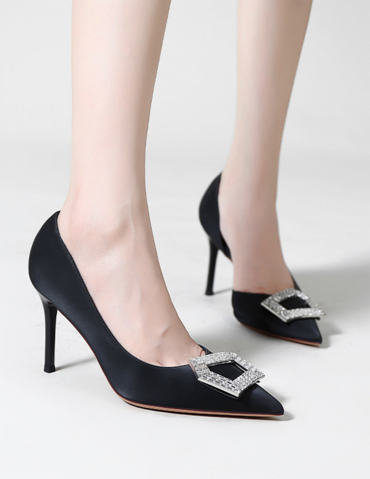 حذاء بكعب عالٍ بنقشة جلد النمر وكعب ستيليتو ذهبي – أريا