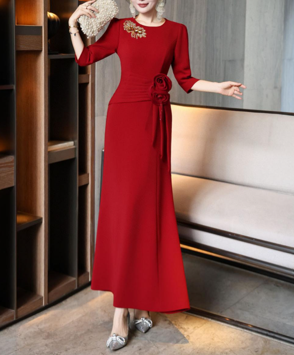 elegant column dress with floral waist appliqué – RUBINA