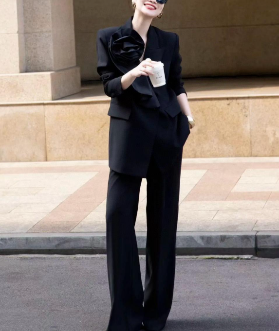 structured suit with oversized floral appliqué – PETAL