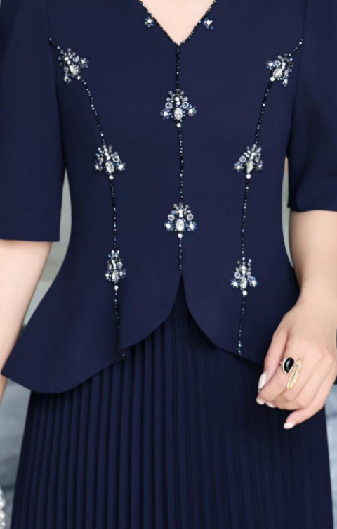 pleated maxi dress with embellished bodice – AUBERGINE