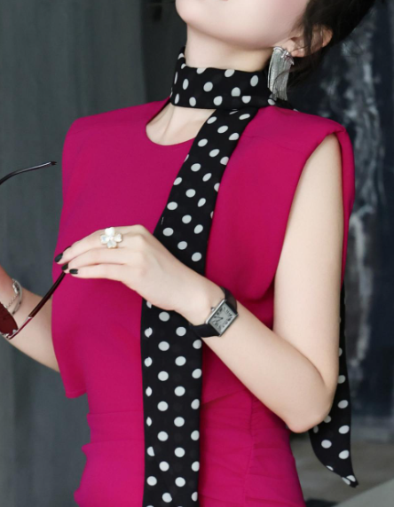 sleek sleeveless dress with side slit – CHIC