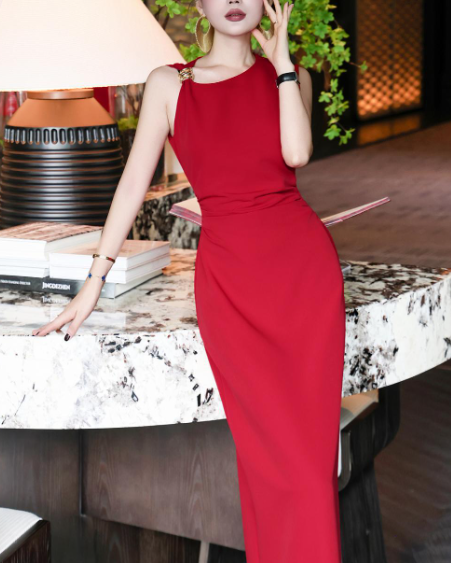 بدلة تنورة ببلوم مع حواف متباينة – نوار