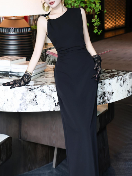 بدلة تنورة ببلوم مع حواف متباينة – نوار