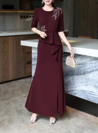 embroidered peplum gown with front slit – MERLOT