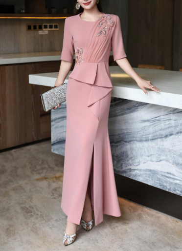 embroidered peplum gown with front slit – MERLOT