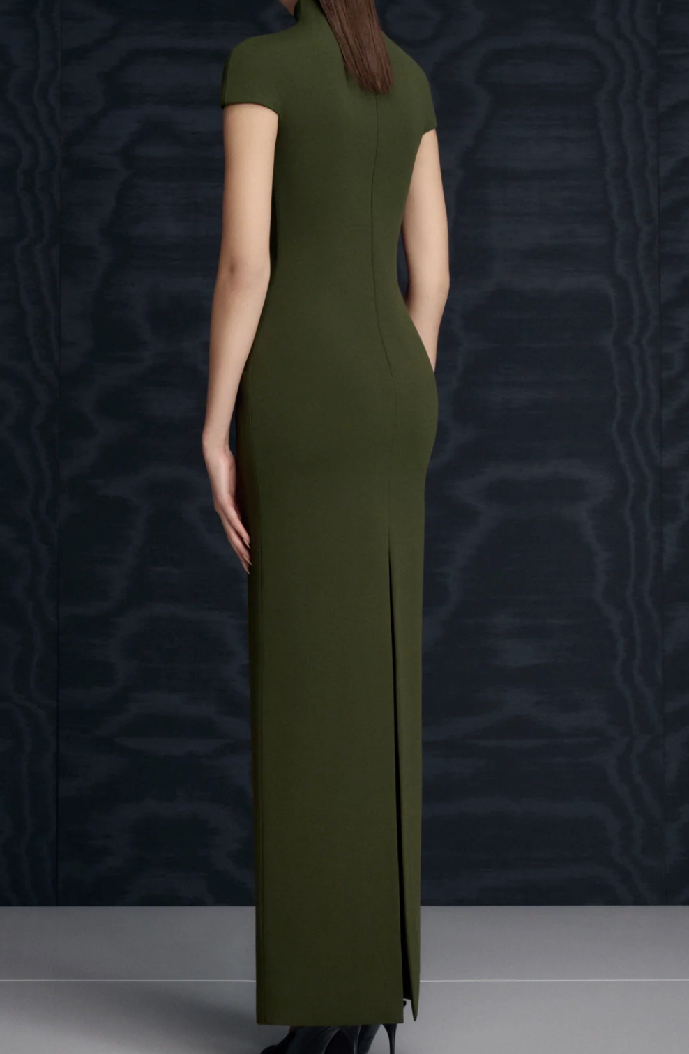 high-neck fitted column gown – CRIMSONP