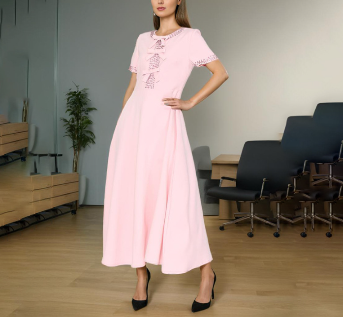 سترة مصممة خصيصًا بخصر بإبزيم وأكمام رفيعة - ميرلوت