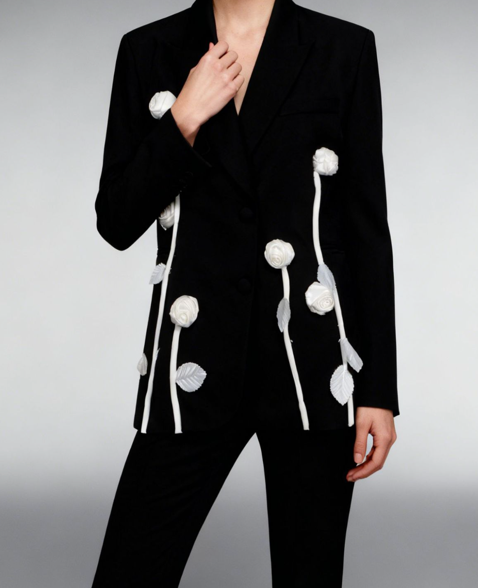 floral appliqué tailored blazer with 3D roses – NOIRB