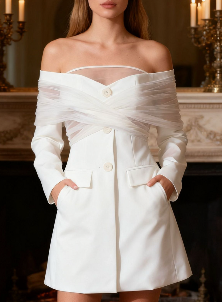 فستان بليزر قصير مكشوف الكتفين مع لفافة من التول – أورورا