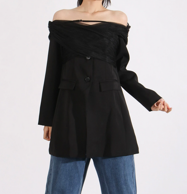 فستان بليزر قصير مكشوف الكتفين مع لفافة من التول – أورورا