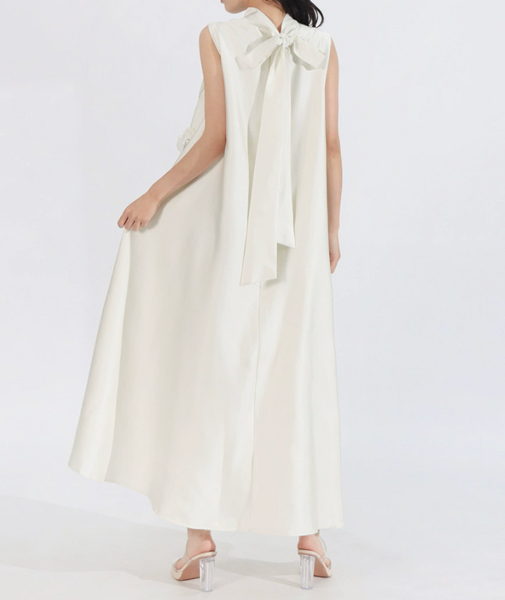 فستان ماكسي بدون أكمام بتصميم حرف A مع زخارف نباتية ثلاثية الأبعاد – زهر