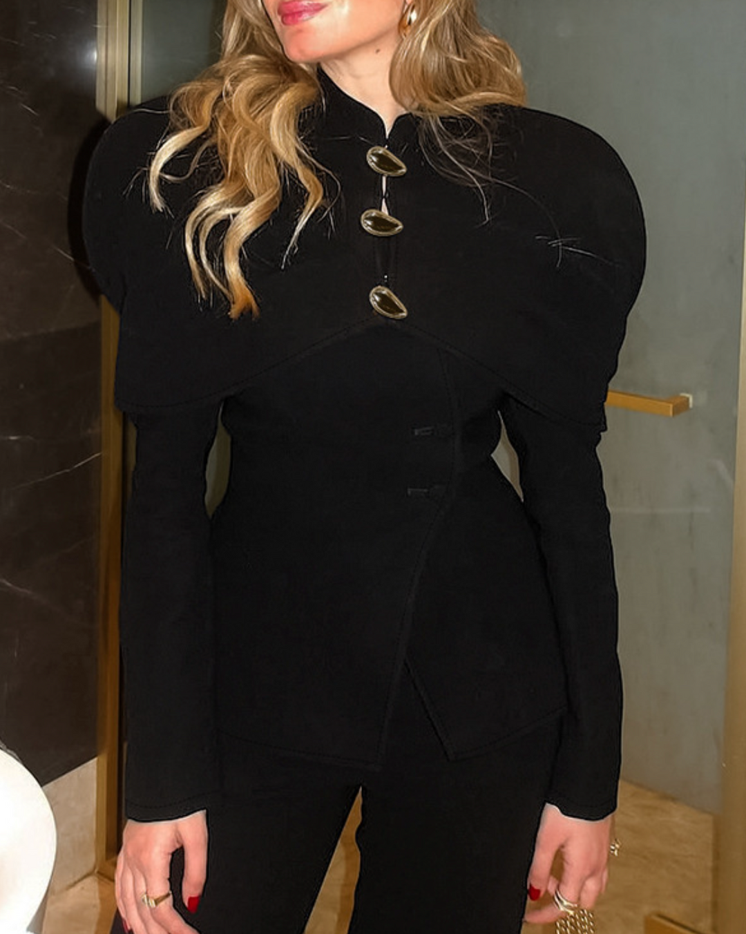 structured cape-shoulder blazer with sculpted waist – NOIR