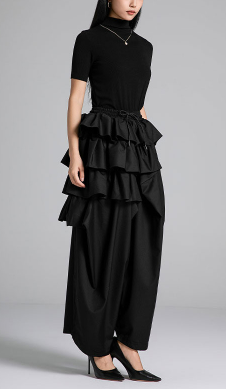 بدلة مصممة خصيصًا بأزرار ذهبية – مارون