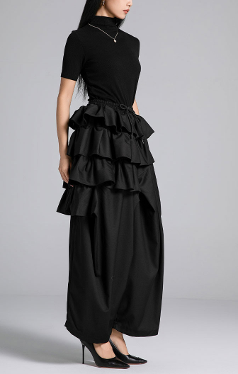 بدلة مصممة خصيصًا بأزرار ذهبية – مارون