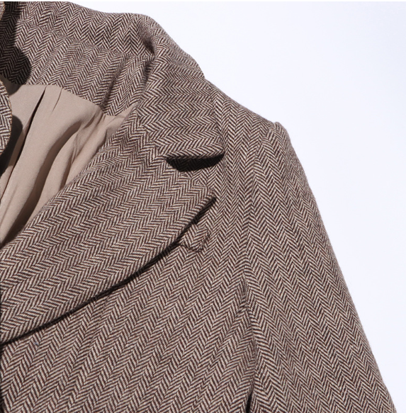 tailored blazer with sculptural floral appliqué – COCOA