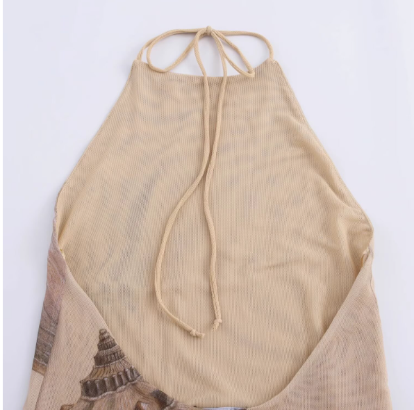 بدلة مصممة خصيصًا بأزرار ذهبية – مارون