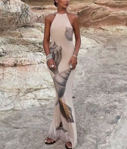 بدلة مصممة خصيصًا بأزرار ذهبية – مارون