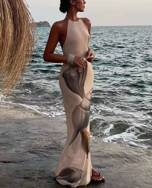 بدلة مصممة خصيصًا بأزرار ذهبية – مارون