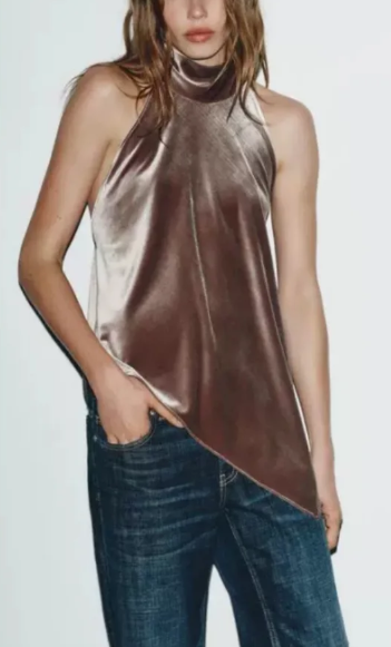 بدلة مصممة خصيصًا بأزرار ذهبية – مارون