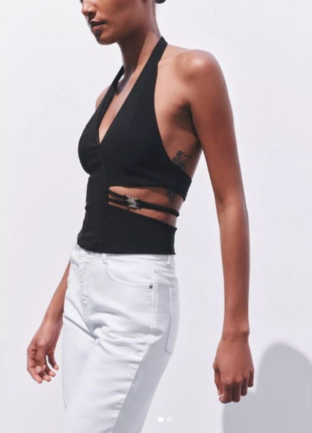 بدلة مصممة خصيصًا بأزرار ذهبية – مارون