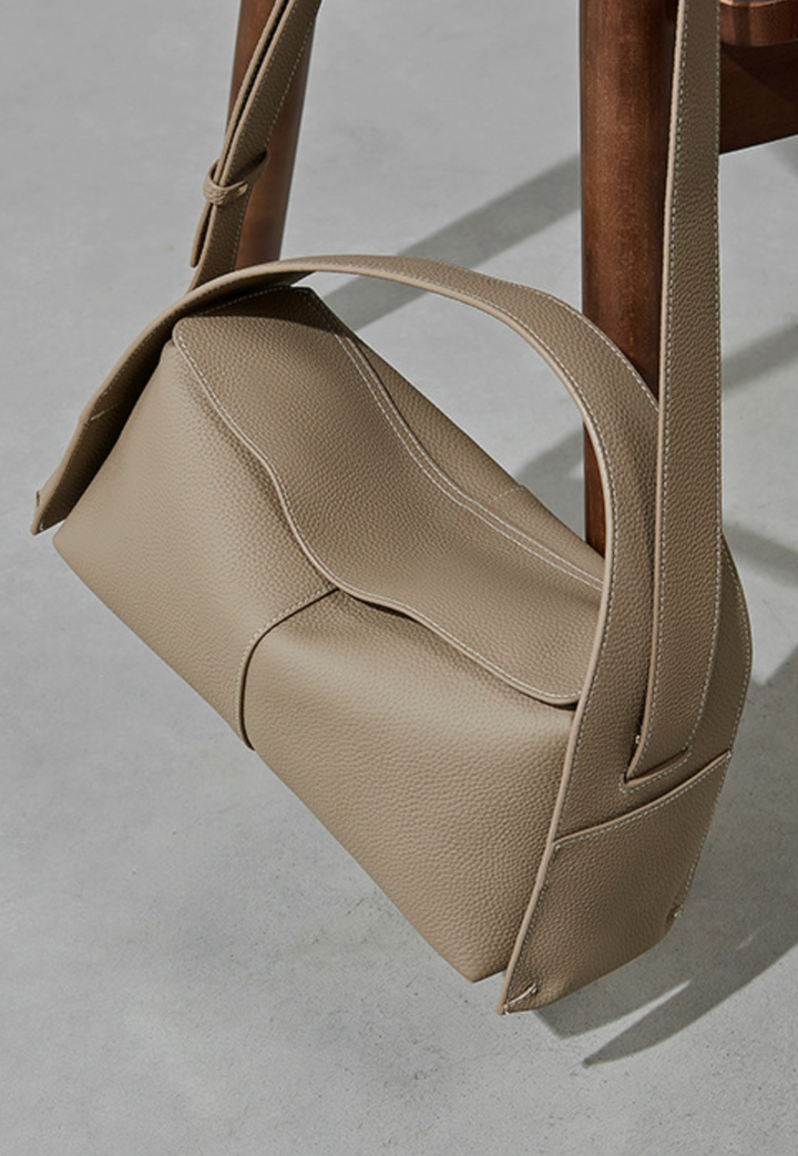 Structured Leather Shoulder Bag – AVELINE