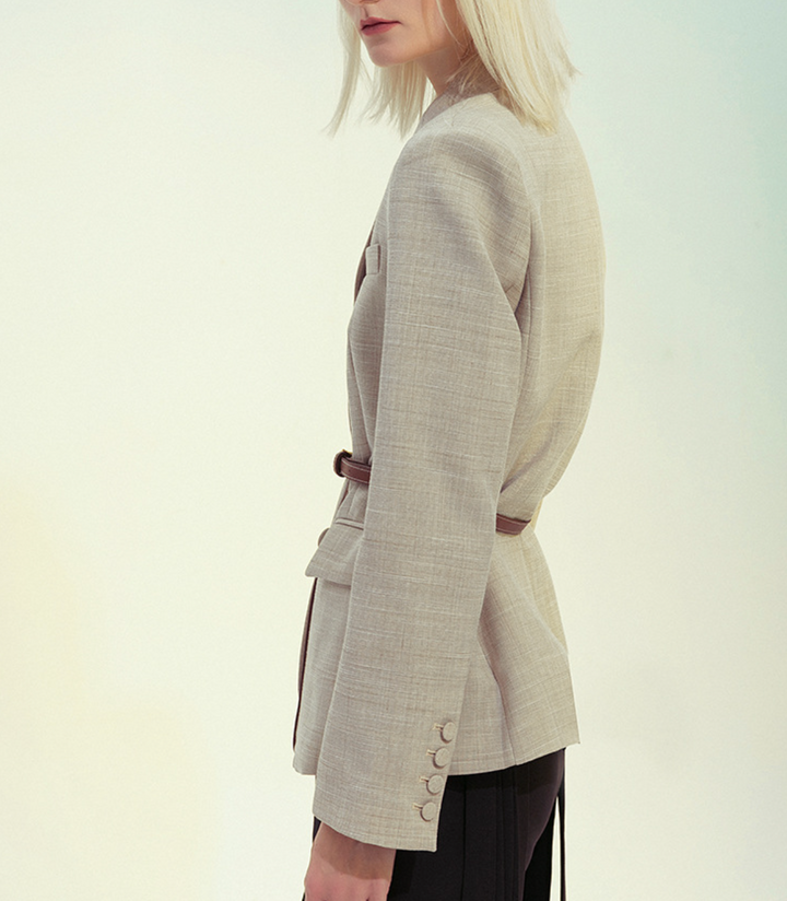 Tailored Linen-Blend Blazer with Belted Detail – SIENNA