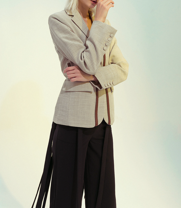 Tailored Linen-Blend Blazer with Belted Detail – SIENNA