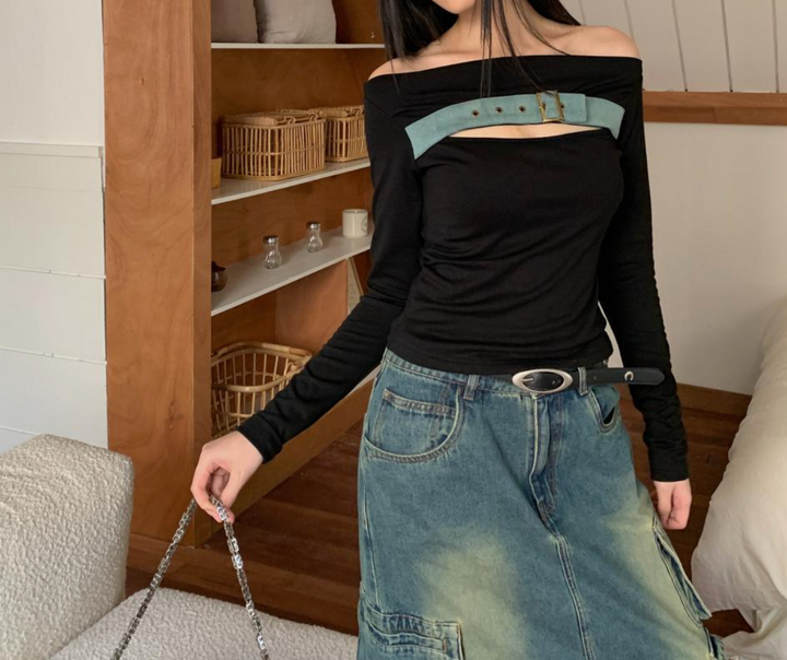 off-shoulder long sleeve top with buckle strap – SABER