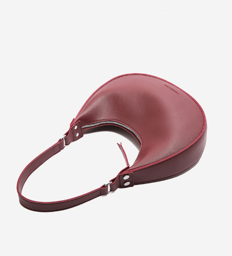 بلوزة مخملية بأكمام طويلة وياقة مزينة – تامر