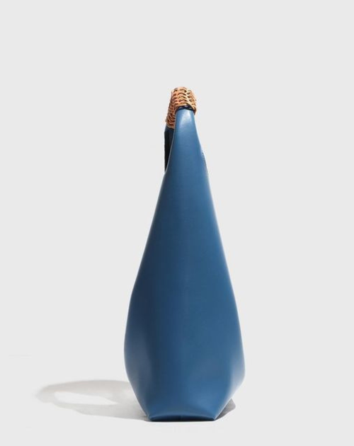 بلوزة مخملية بأكمام طويلة وياقة مزينة – تامر