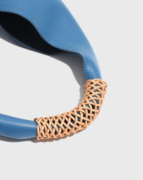 بلوزة مخملية بأكمام طويلة وياقة مزينة – تامر