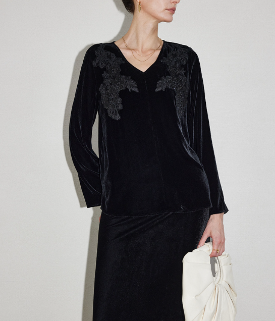 velvet V-neck blouse with floral lace panels – SILYAN