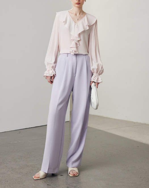 ruffled V-neck blouse with gathered cuffs – ELISAH