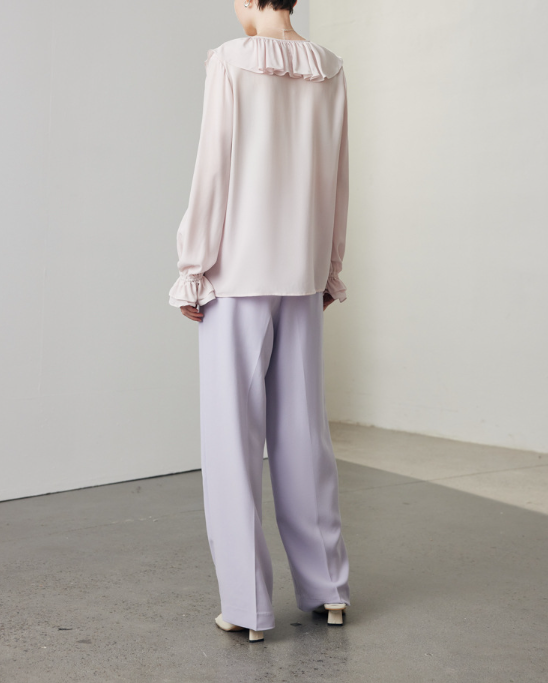 ruffled V-neck blouse with gathered cuffs – ELISAH