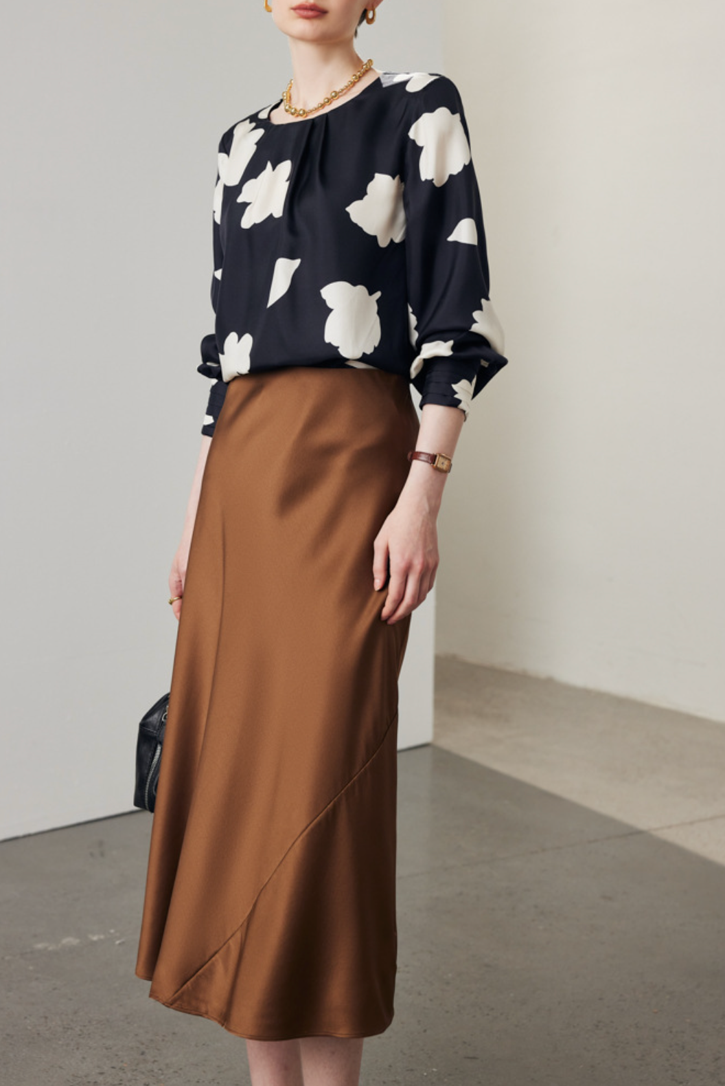 Printed satin blouse with gathered neckline – ASOO