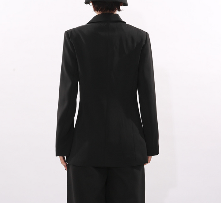 بليزر مزدوج الصدر بتطريز زهري أبيض - روزلين