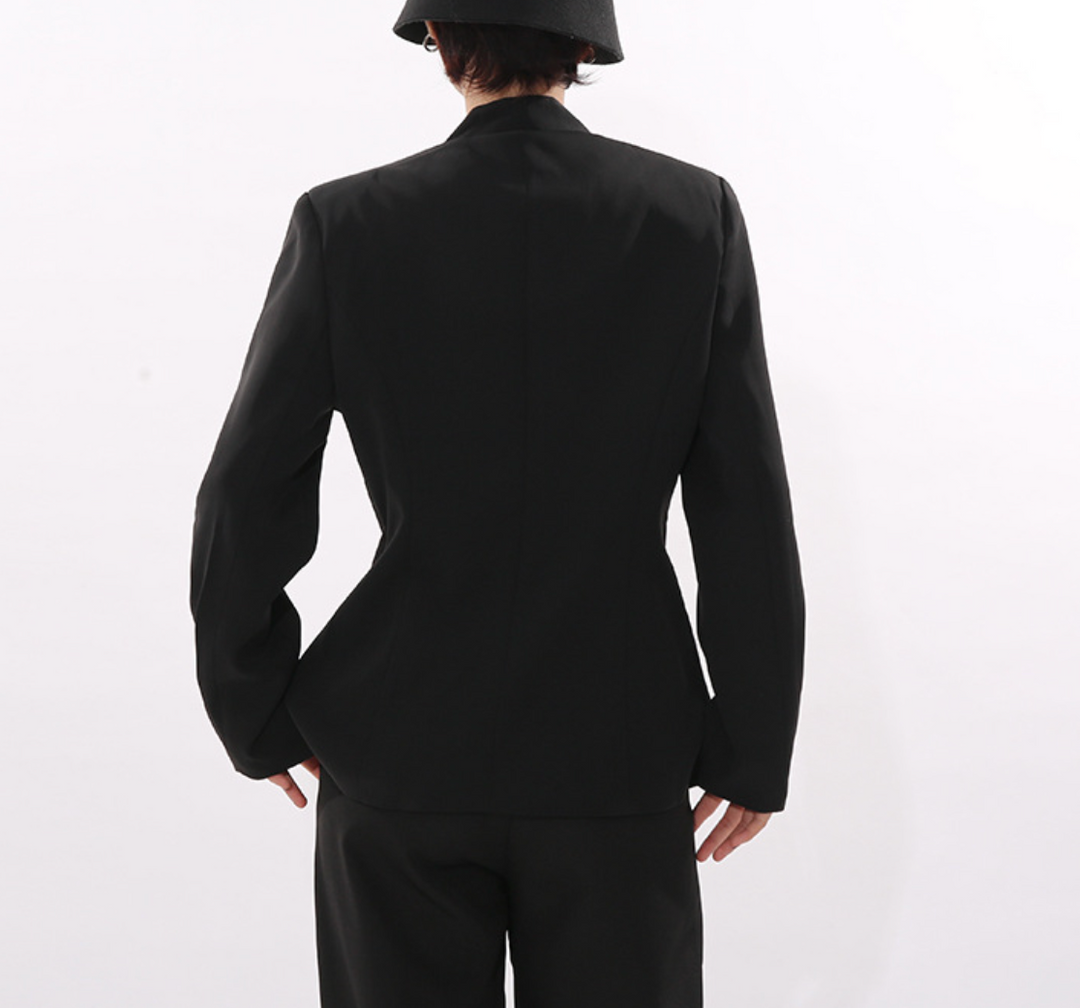 embroidered tailored blazer with crystal floral detailing – NOIRIS