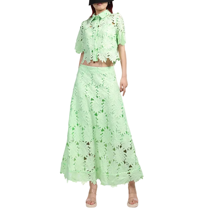 طقم مكون من بلوزة قصيرة وتنورة طويلة من الدانتيل الزهري - أزرق سماوي