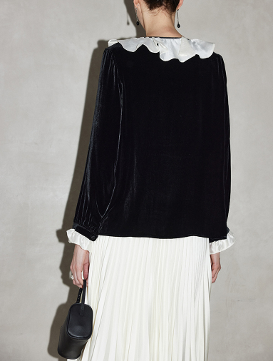 طقم مكون من بلوزة قصيرة وتنورة طويلة من الدانتيل الزهري - أزرق سماوي