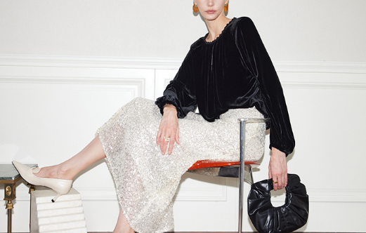 طقم مكون من بلوزة قصيرة وتنورة طويلة من الدانتيل الزهري - أزرق سماوي