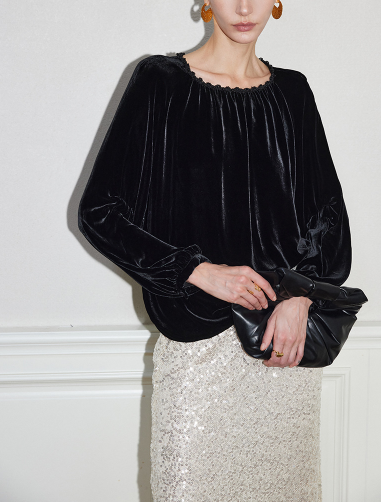 طقم مكون من بلوزة قصيرة وتنورة طويلة من الدانتيل الزهري - أزرق سماوي