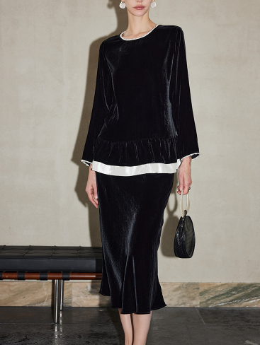 طقم مكون من بلوزة قصيرة وتنورة طويلة من الدانتيل الزهري - أزرق سماوي