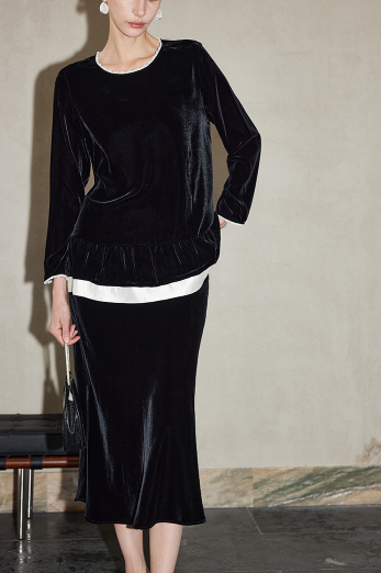 طقم مكون من بلوزة قصيرة وتنورة طويلة من الدانتيل الزهري - أزرق سماوي