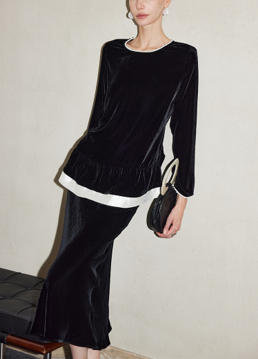 طقم مكون من بلوزة قصيرة وتنورة طويلة من الدانتيل الزهري - أزرق سماوي