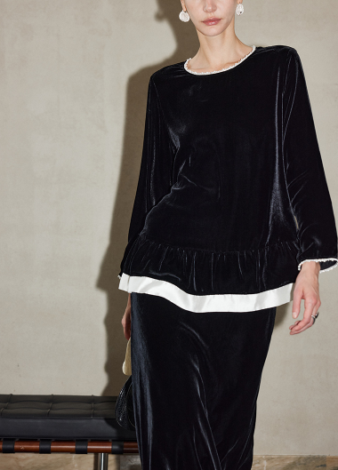 طقم مكون من بلوزة قصيرة وتنورة طويلة من الدانتيل الزهري - أزرق سماوي