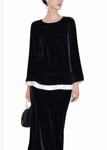 طقم مكون من بلوزة قصيرة وتنورة طويلة من الدانتيل الزهري - أزرق سماوي